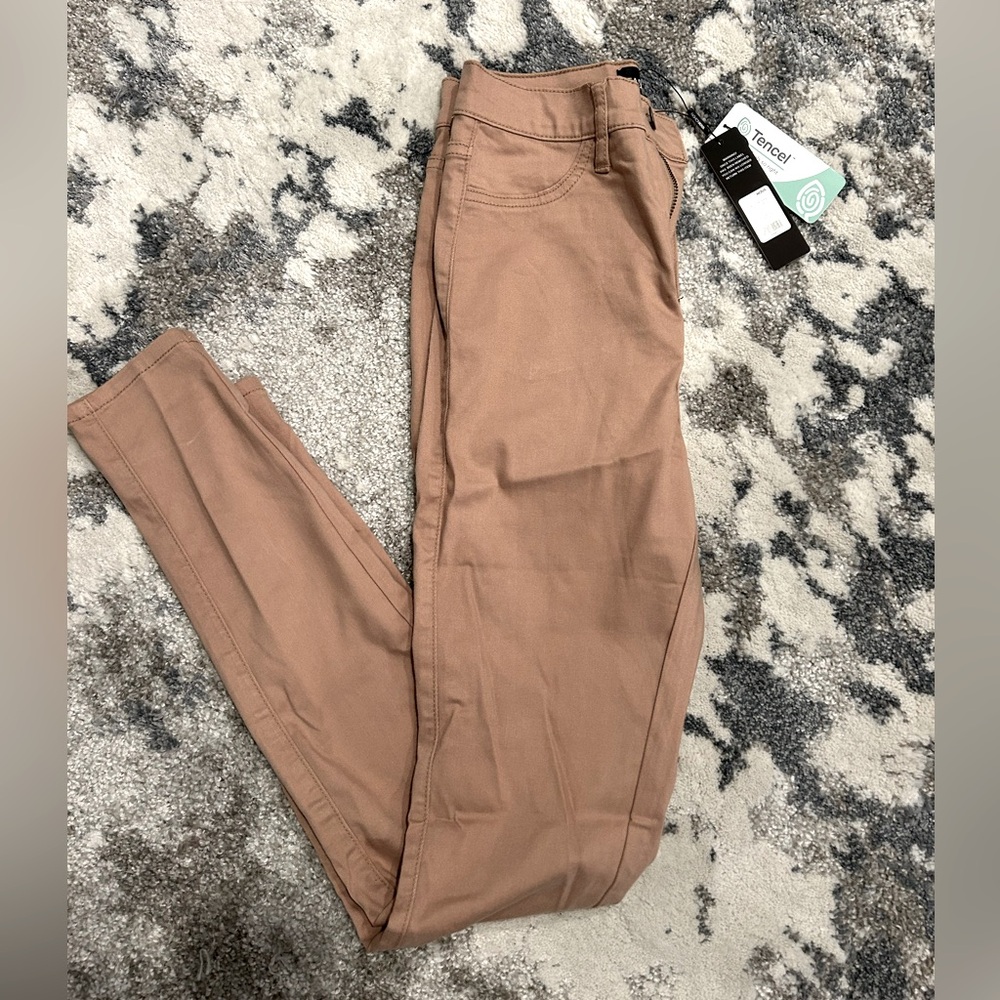 NWT- Skinny Tan Stretchy pants- size 7